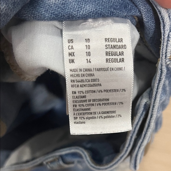 American Eagle Outfitters Medium Blue Ripped Skinny Jeans - Picture 3 of 6